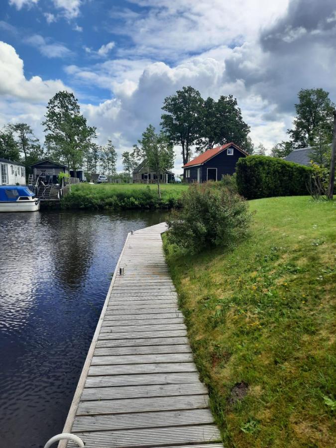 Waterhuis Friesland Oudwoude Exterior foto