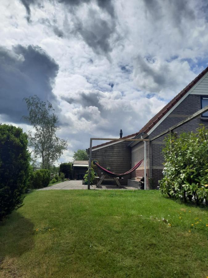 Waterhuis Friesland Oudwoude Exterior foto